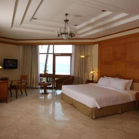 Makassar Golden Hotel Екстер'єр фото
