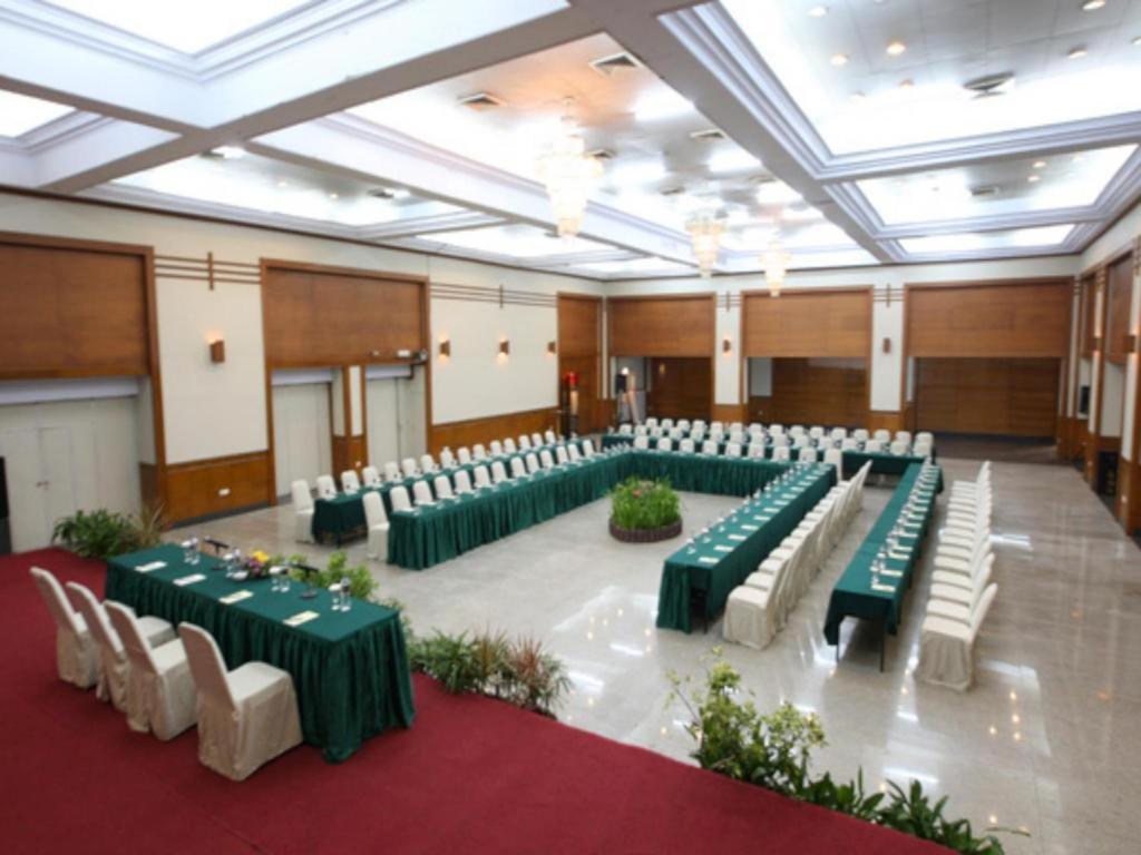 Makassar Golden Hotel Екстер'єр фото