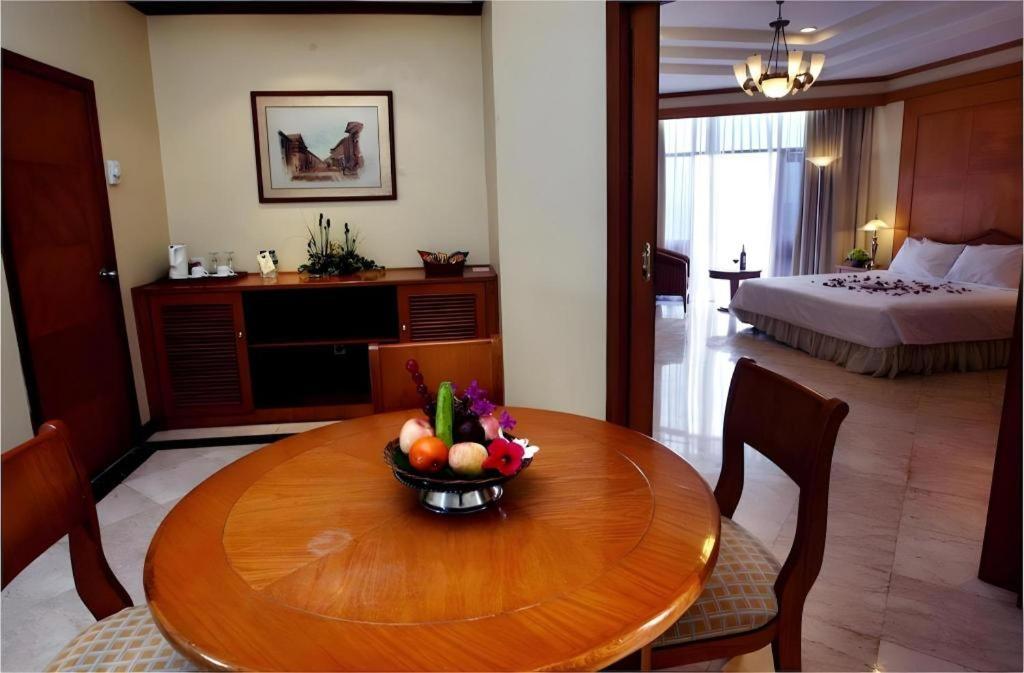 Makassar Golden Hotel Екстер'єр фото