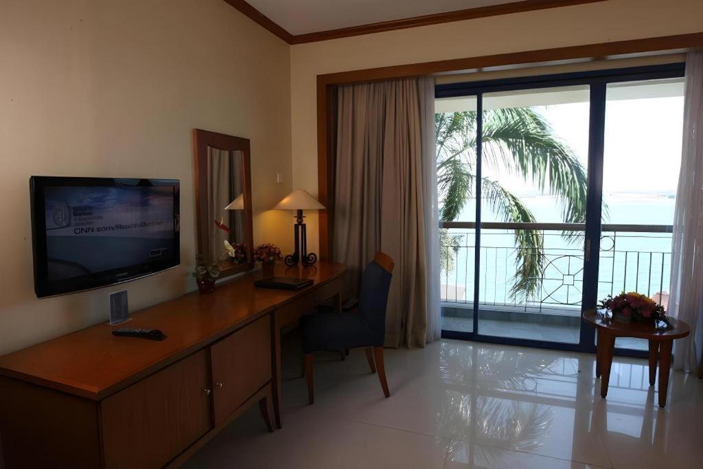 Makassar Golden Hotel Екстер'єр фото