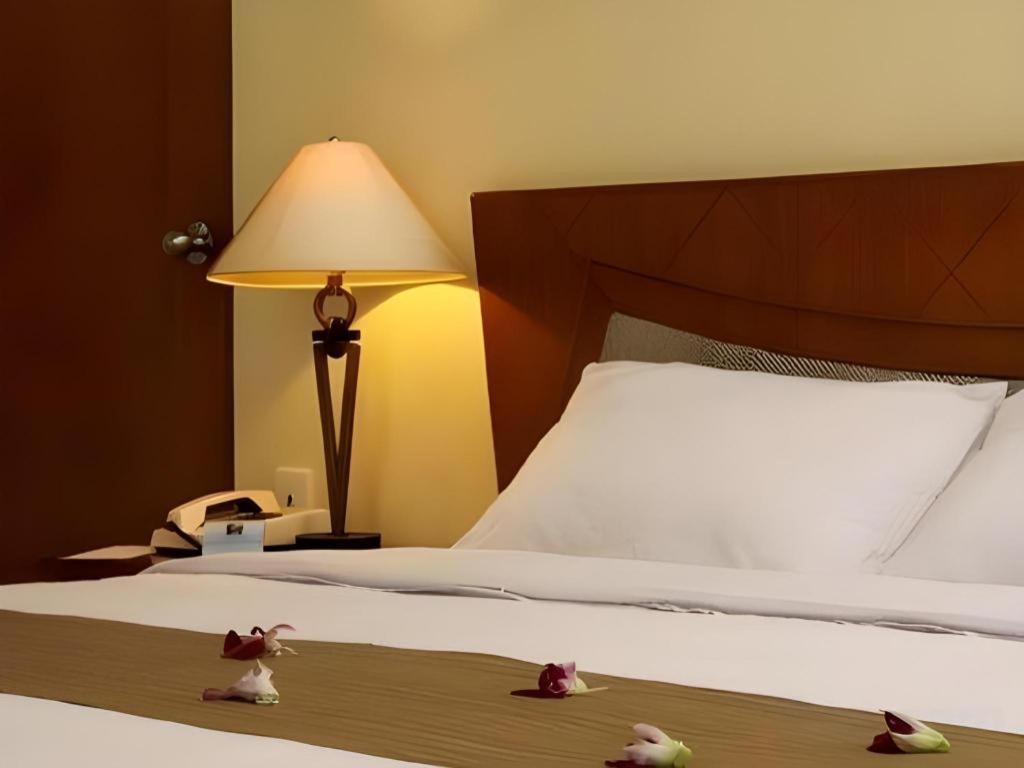Makassar Golden Hotel Екстер'єр фото