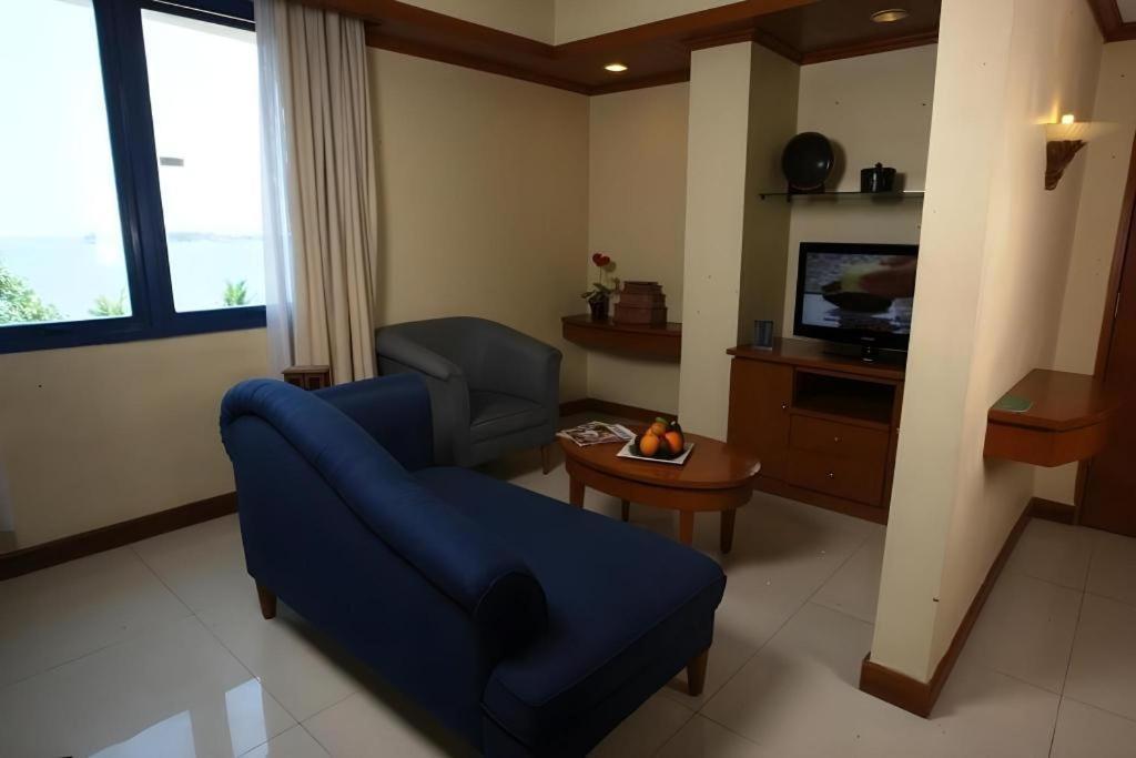 Makassar Golden Hotel Екстер'єр фото