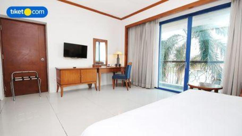Makassar Golden Hotel Екстер'єр фото