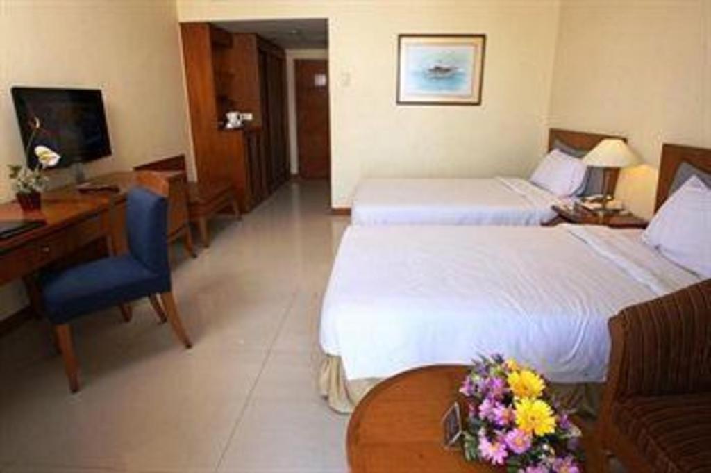 Makassar Golden Hotel Екстер'єр фото